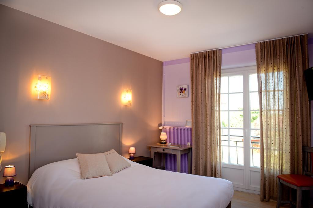 Logis Chez Germaine Hotel Geus-d'Oloron Phòng bức ảnh