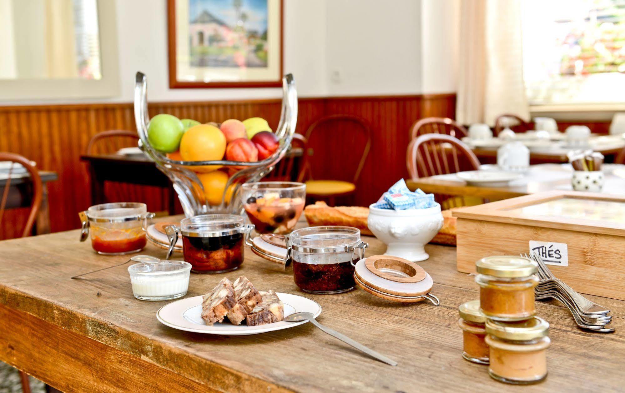 Logis Chez Germaine Hotel Geus-d'Oloron Ngoại thất bức ảnh